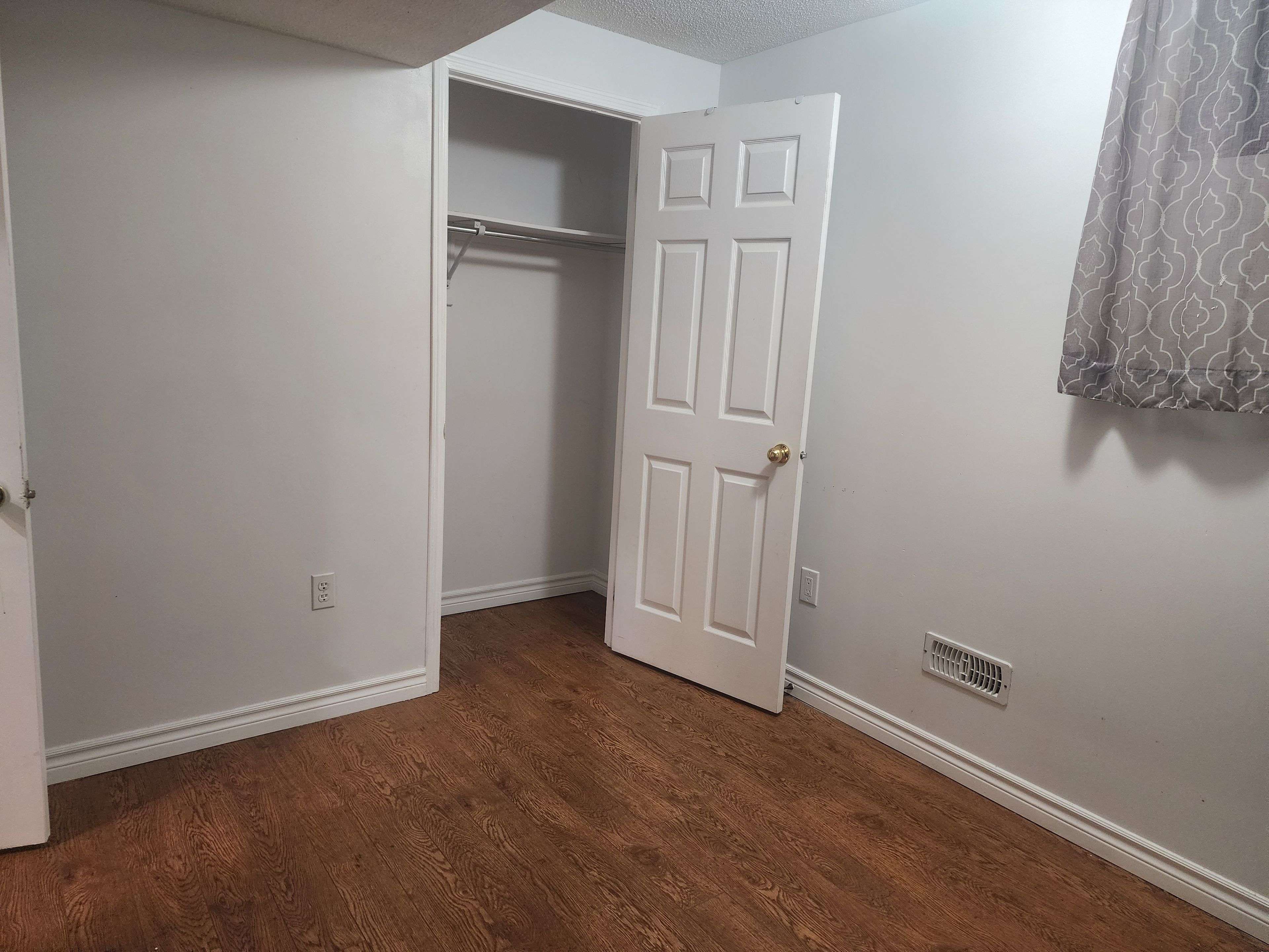 Brampton, ON L6Y 5R1,59 Rollingwood DR #Basement