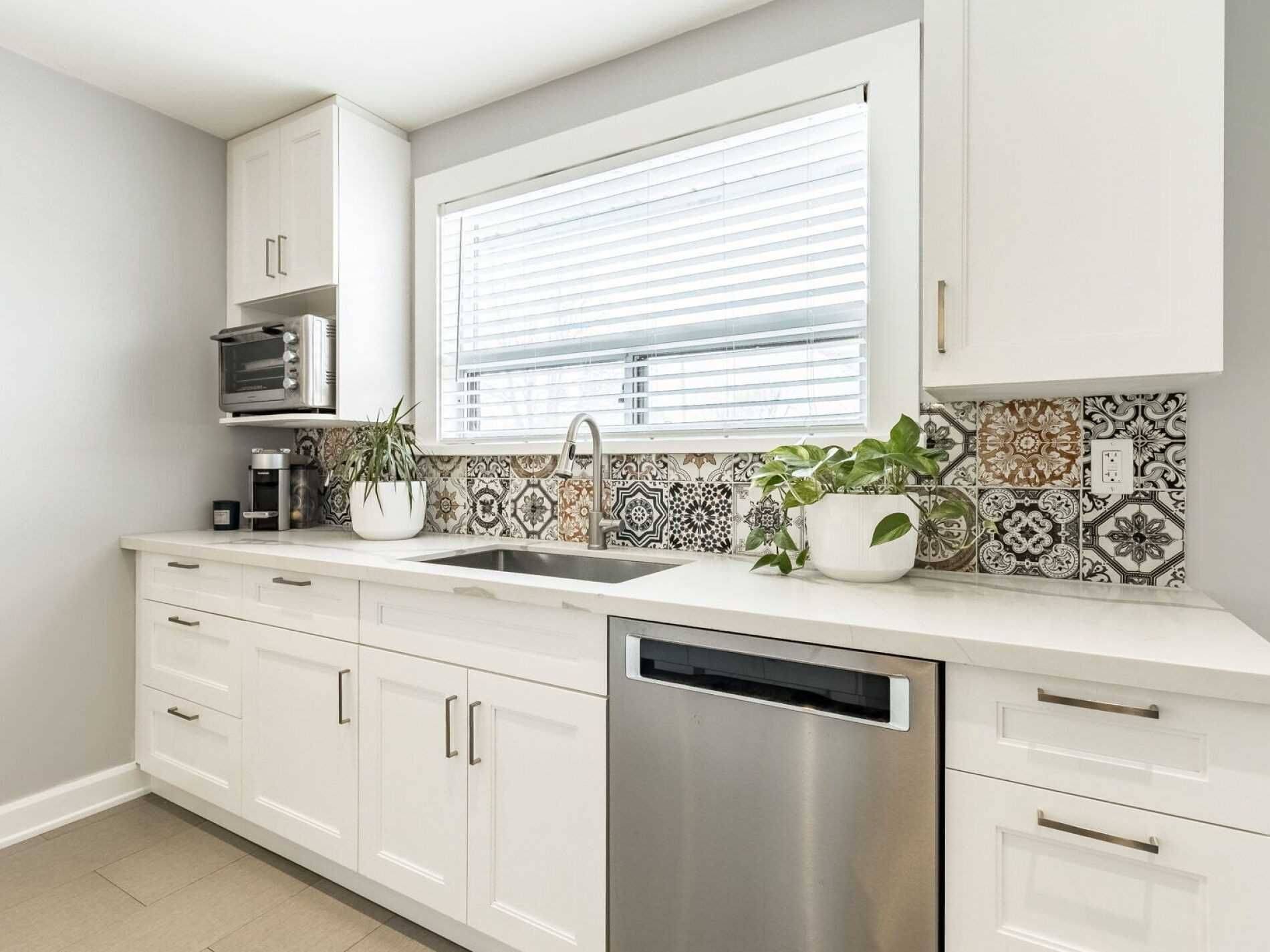 Brampton, ON L6V 2E3,60 Reigate AVE #Main