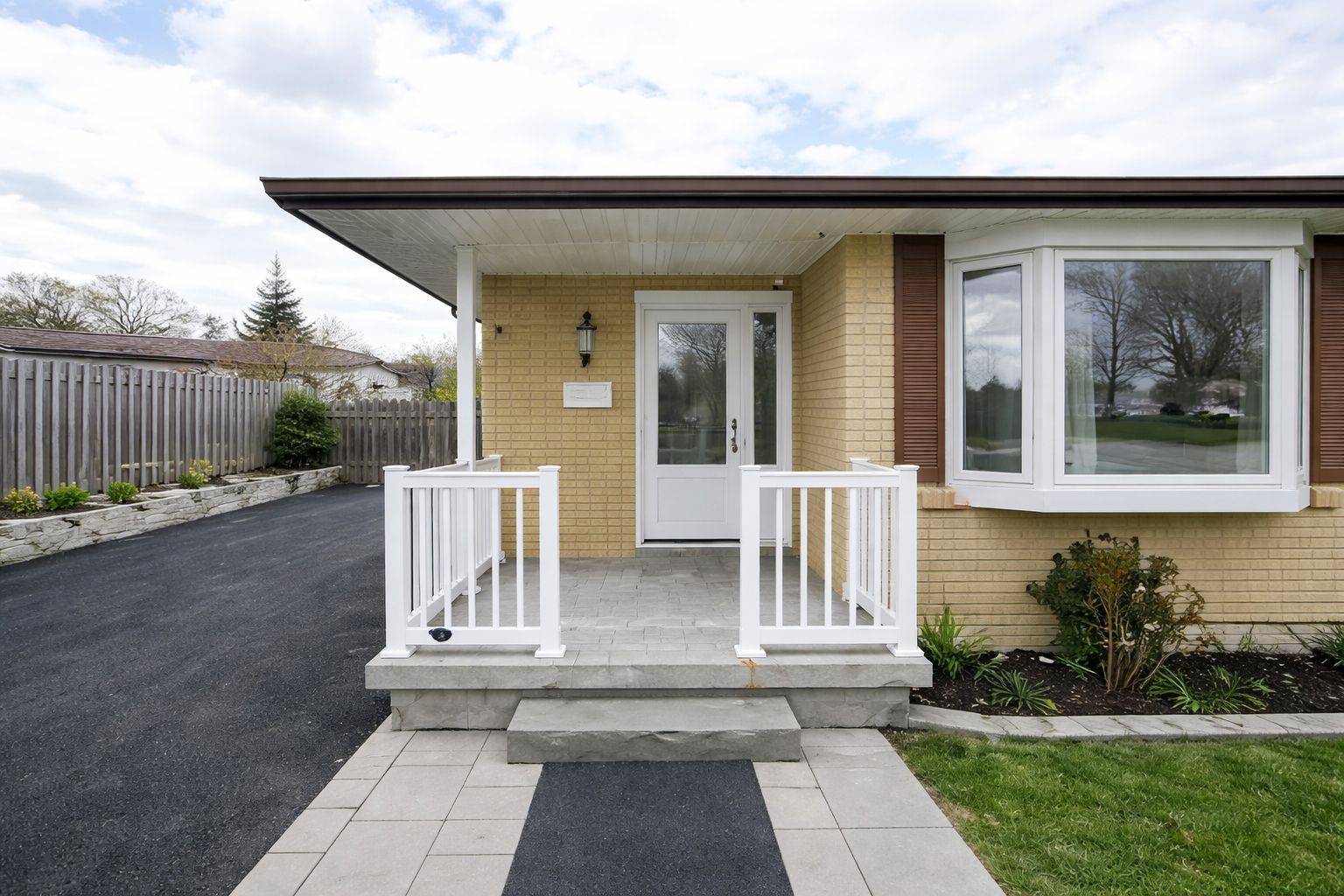 Brampton, ON L6S 2S6,6 Manderley Pl PL