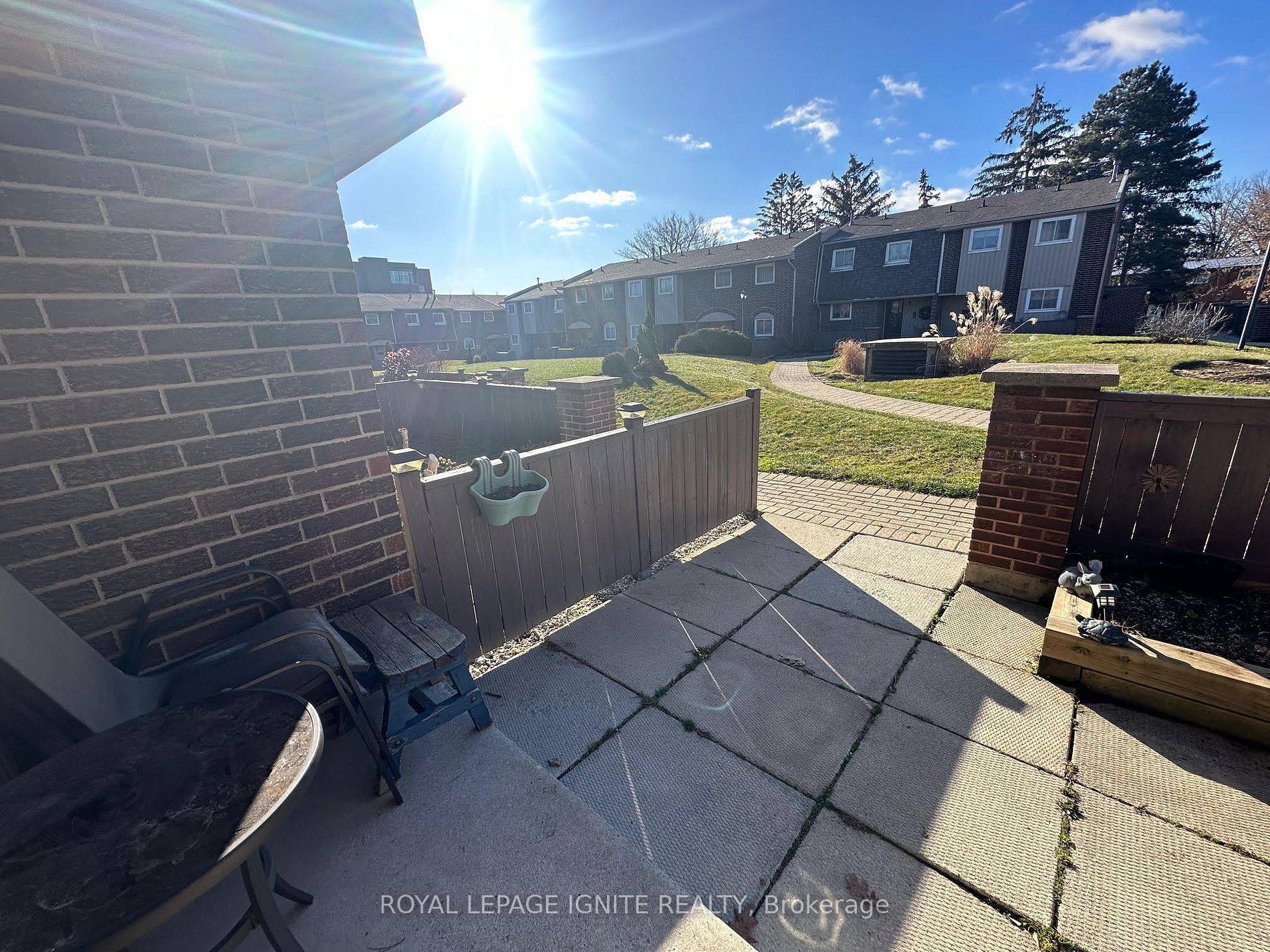 Burlington, ON L7P 2S9,1302 Guelph Line #7