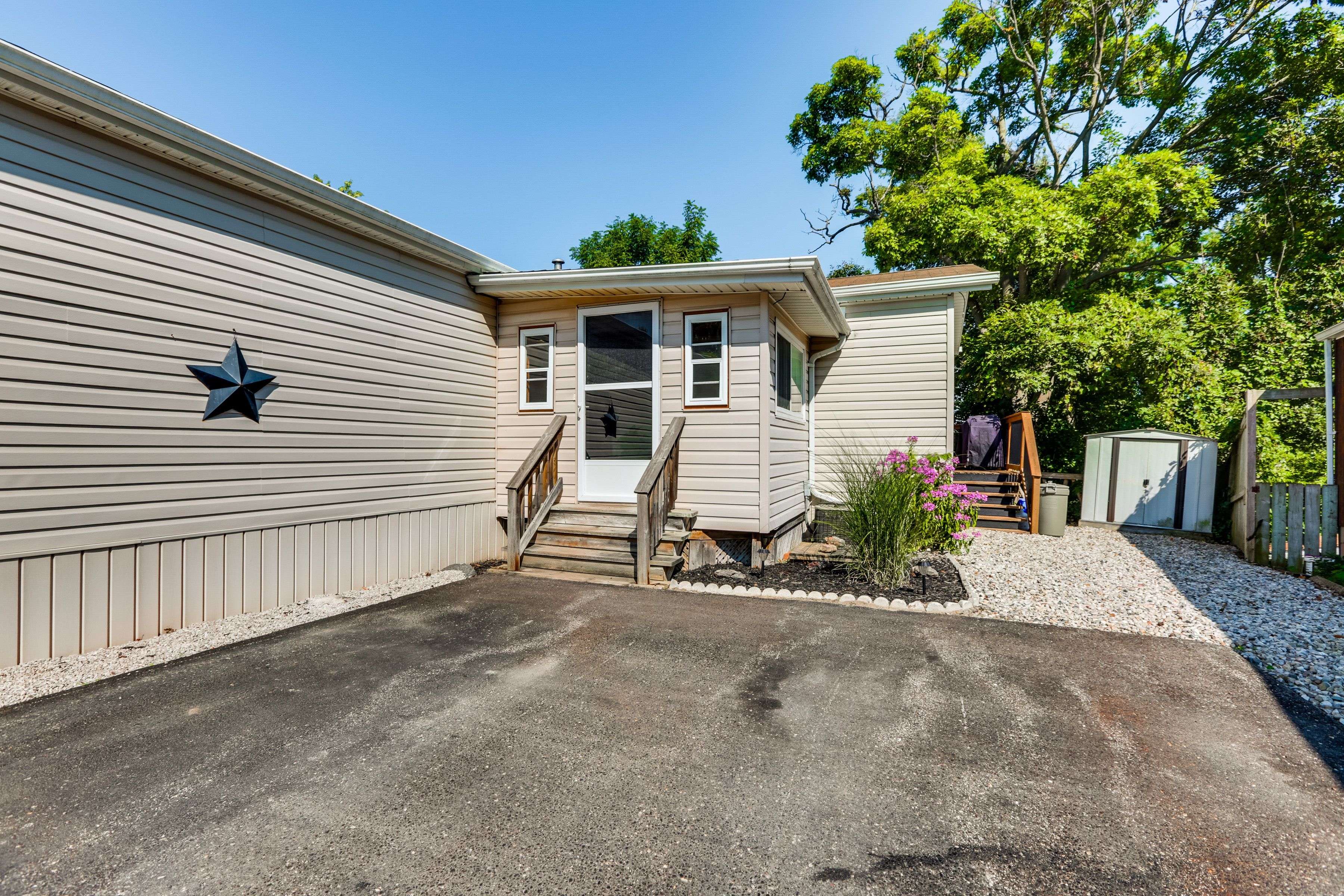 Thames Centre, ON N0L 1G5,3100 Dorchester RD #52