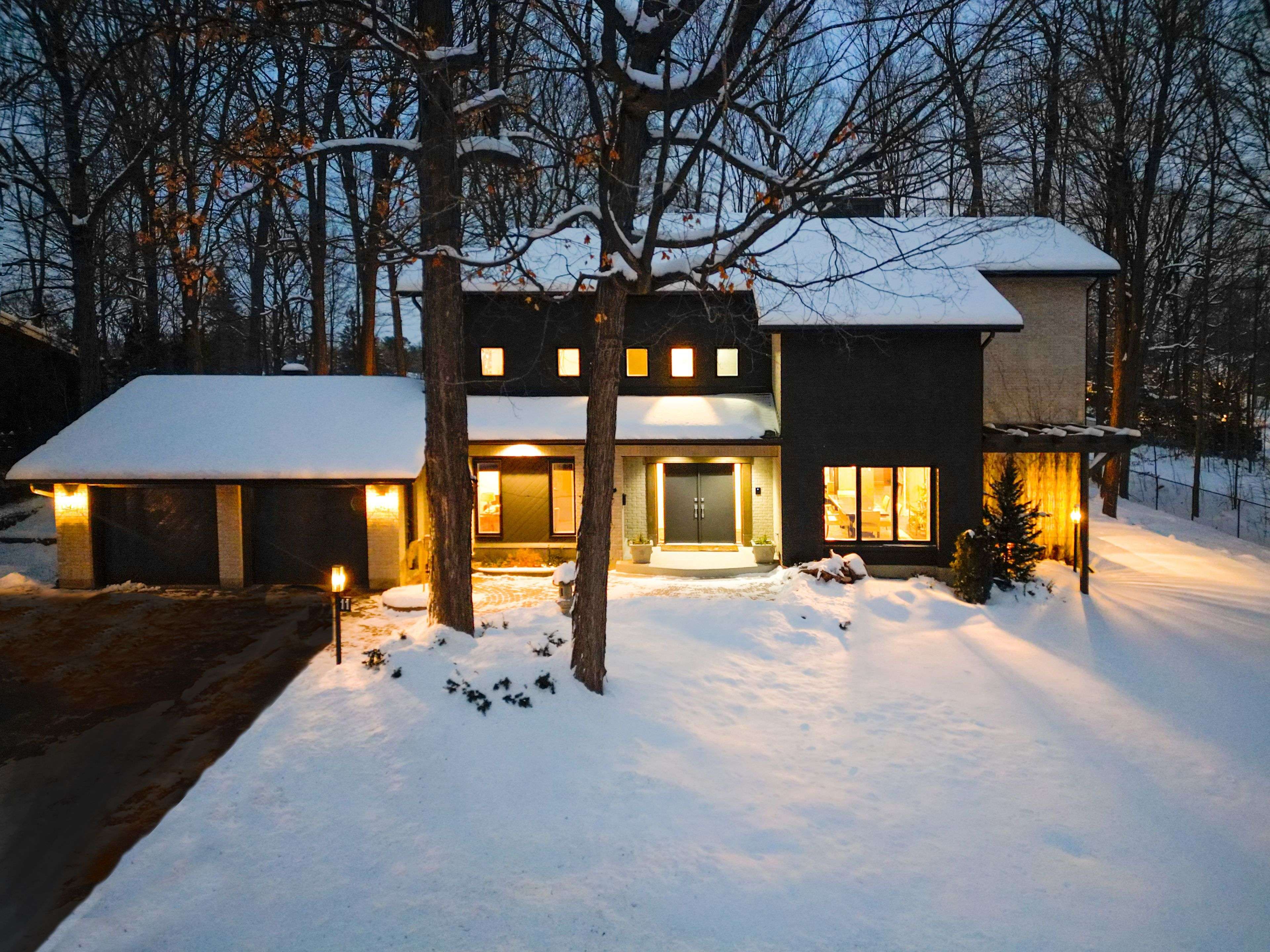 Beacon Hill North - South And Area, ON K1J 6E5,11 Burrows RD