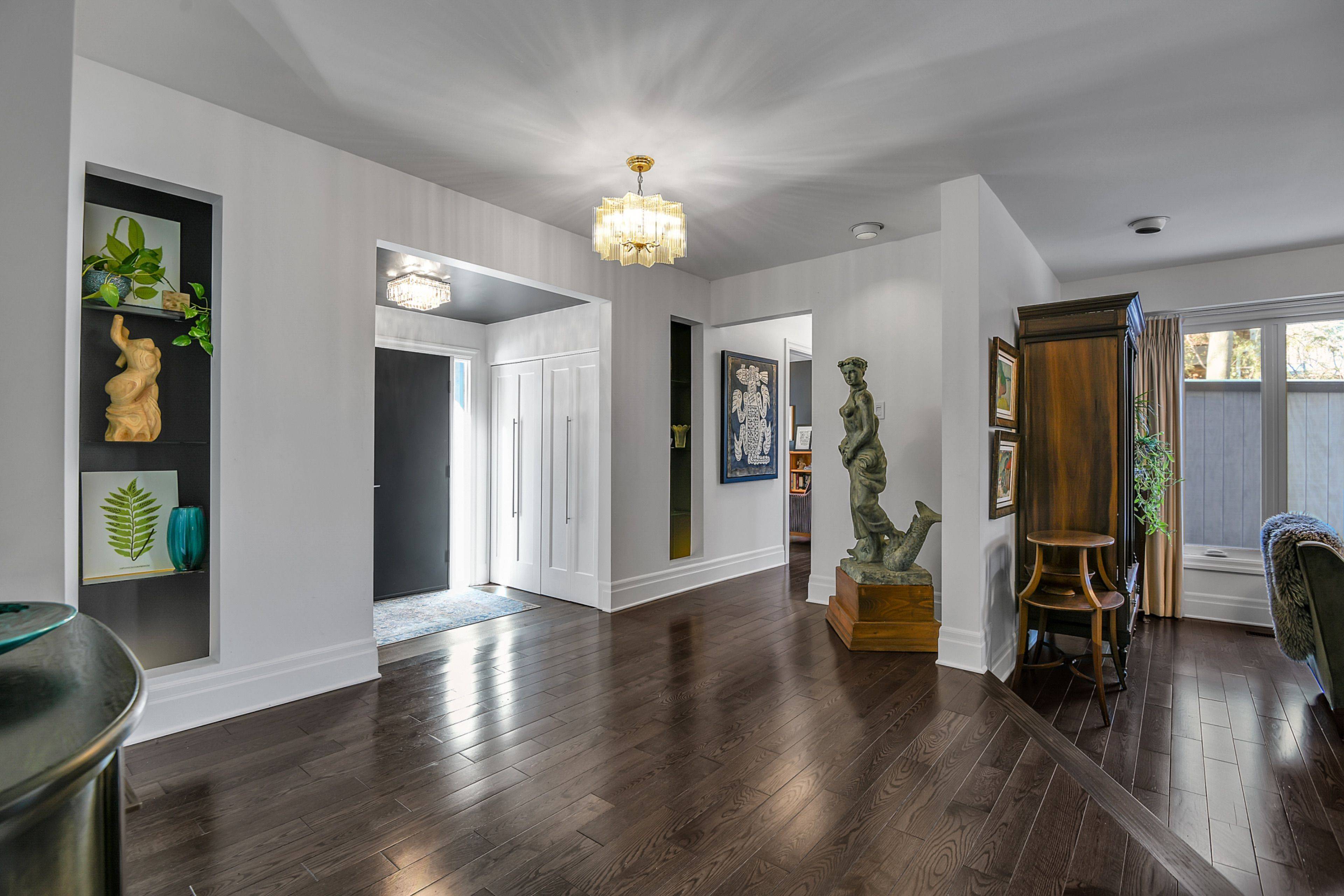 Beacon Hill North - South And Area, ON K1J 6E5,11 Burrows RD