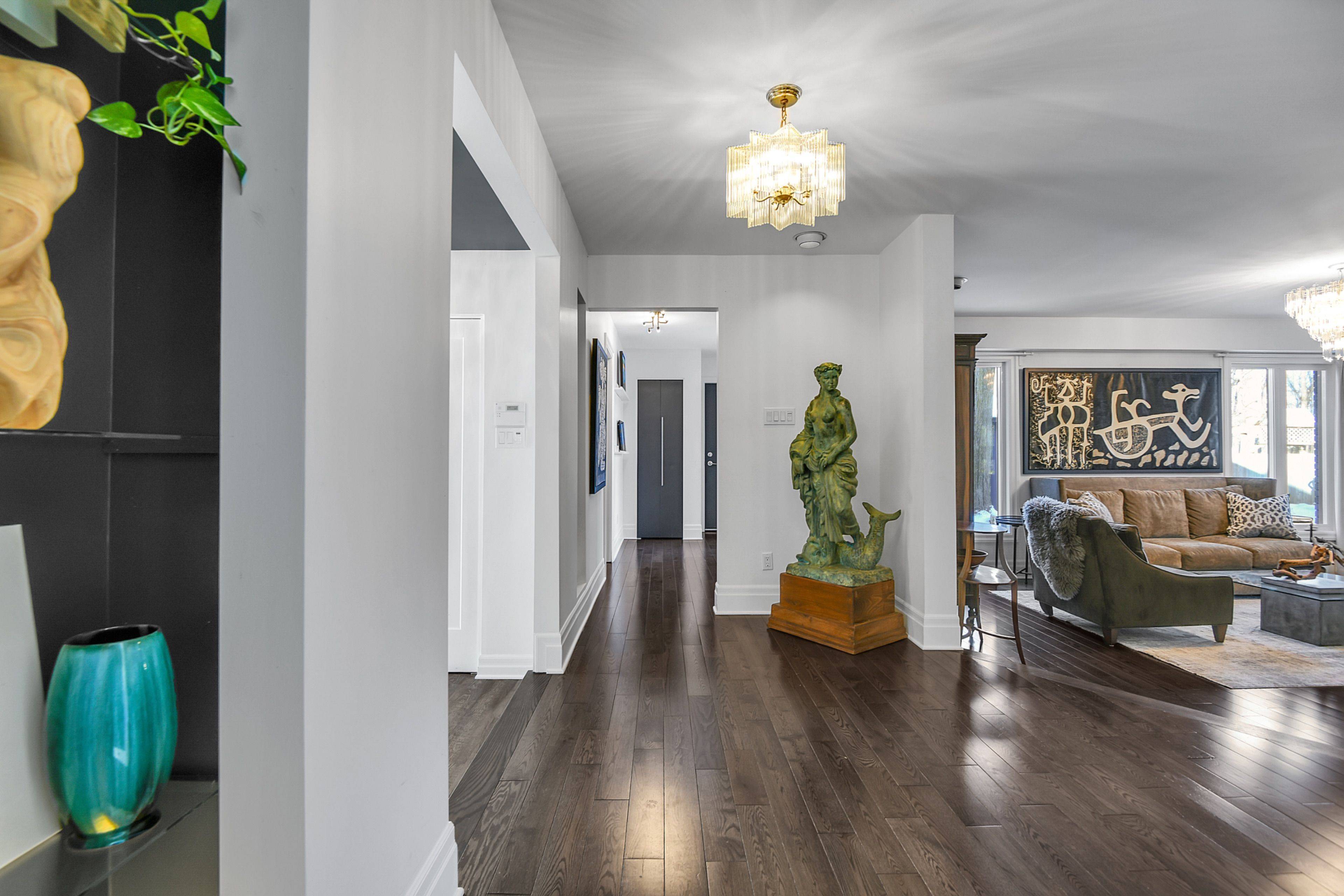 Beacon Hill North - South And Area, ON K1J 6E5,11 Burrows RD