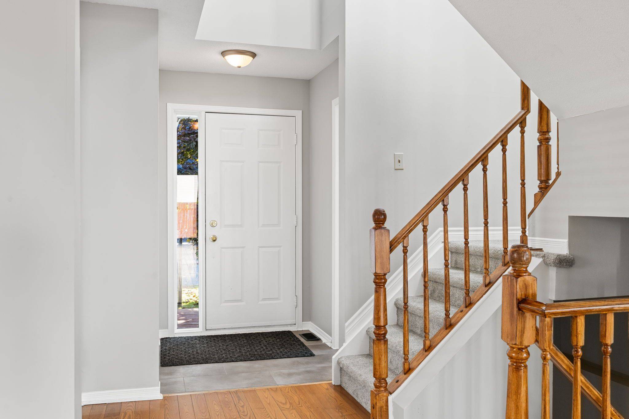 Barrhaven, ON K2J 3P6,32 Peacock CRES