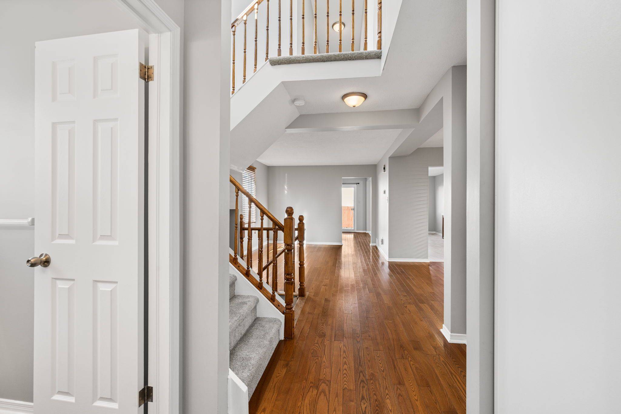 Barrhaven, ON K2J 3P6,32 Peacock CRES