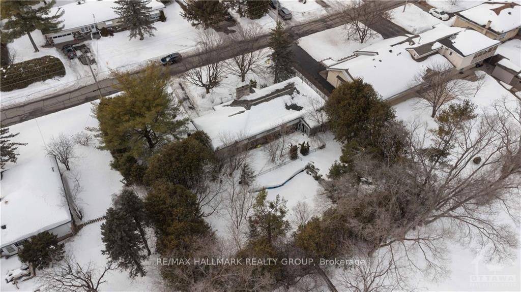 Beacon Hill North - South And Area, ON K1J 7B2,999 LAPORTE ST