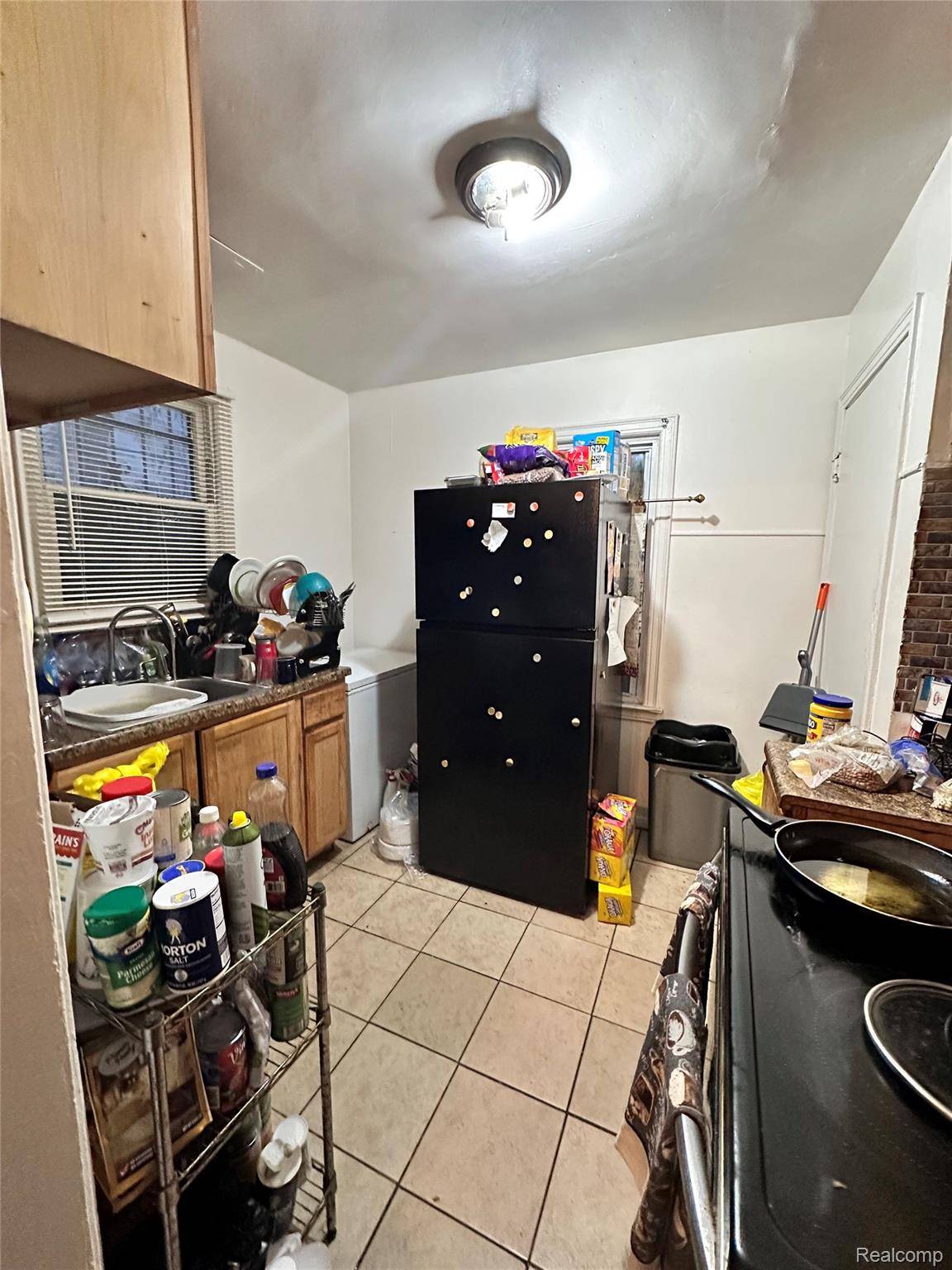 Detroit, MI 48227,15754 Meyers RD