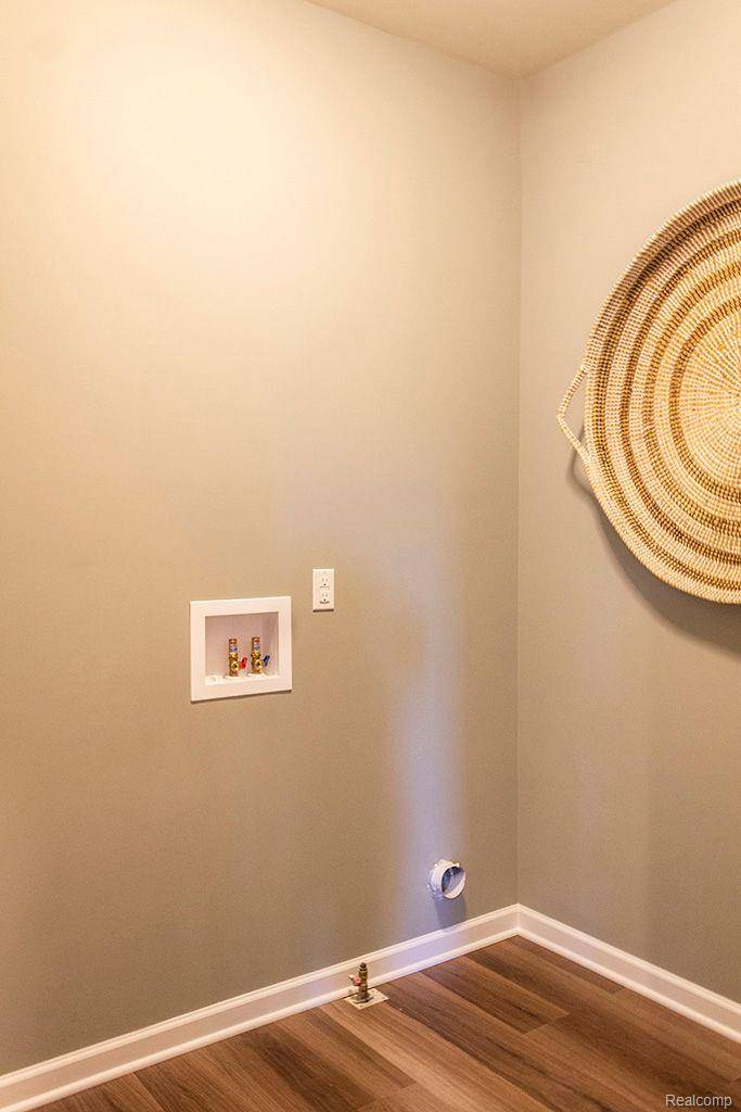 Linden, MI 48451,6195 Parker DR