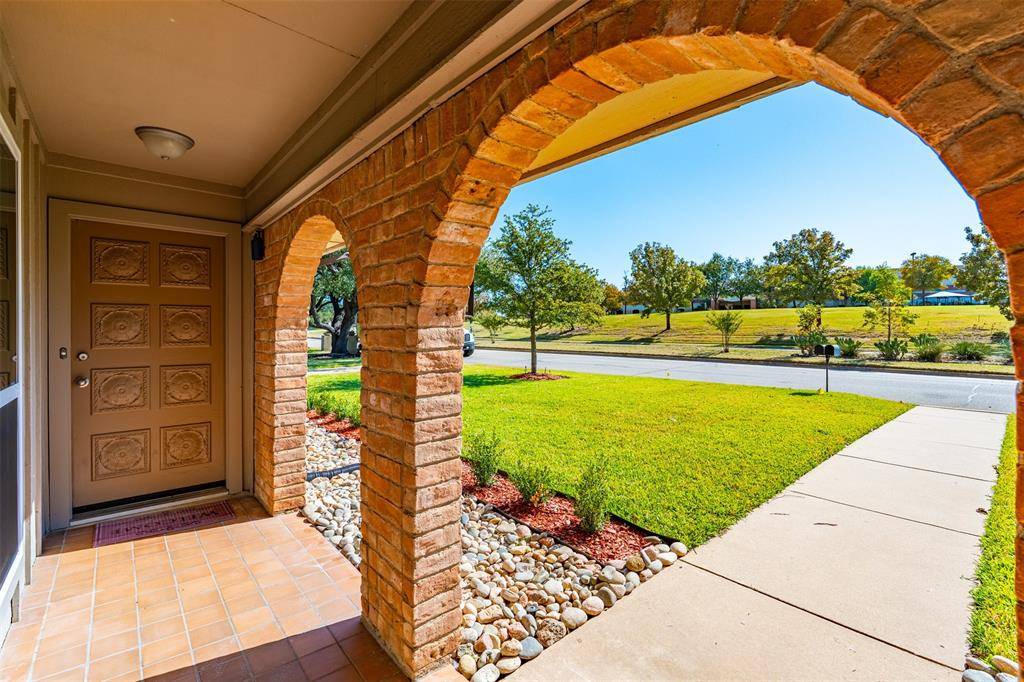 Fort Worth, TX 76109,4912 Arborlawn Drive