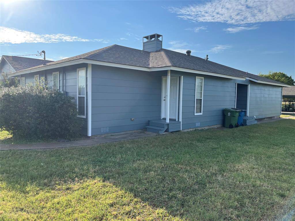 Gunter, TX 75058,213-215 W Cedar Street