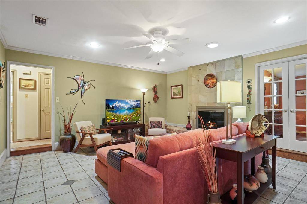 Grapevine, TX 76051,2847 Oak Forest Drive