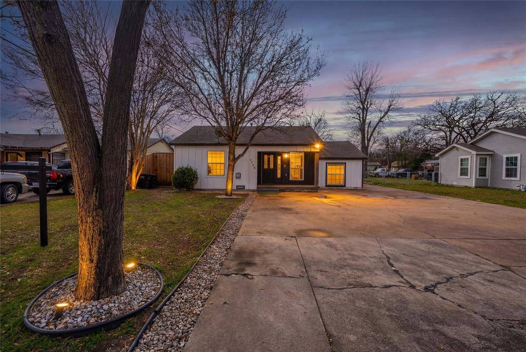 Fort Worth, TX 76111,3732 Honeysuckle Avenue