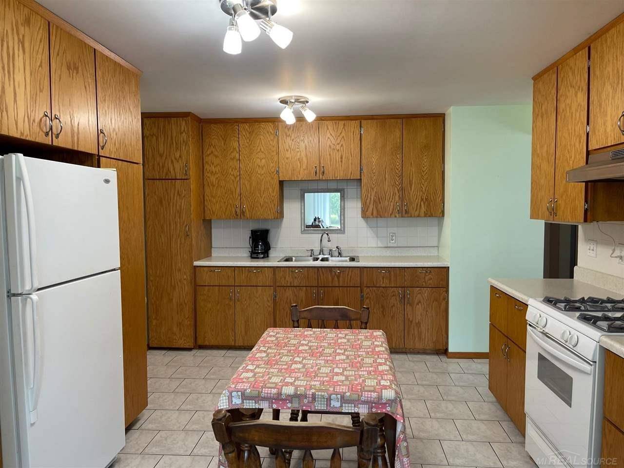 Burlington, MI 48727,9973 Slattery RD