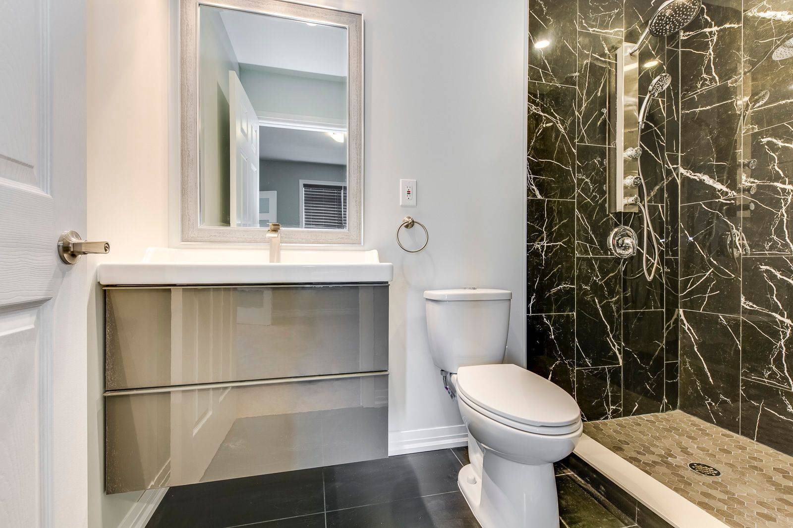 Oakville, ON L6H 0X1,3195 William Coltson AVE