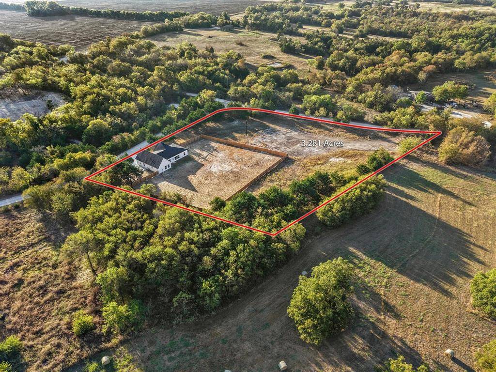 Petty, TX 75470,850 County Road 26750