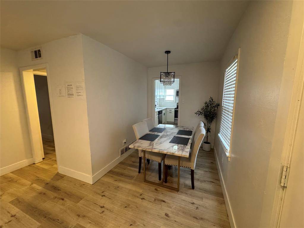 Arlington, TX 76011,1113 Roosevelt Street