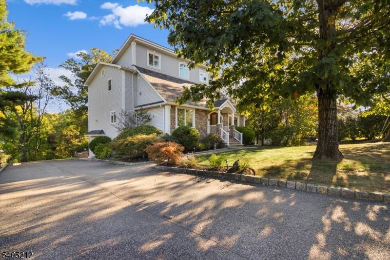 Montville Twp., NJ 07045,68 Horseneck Rd