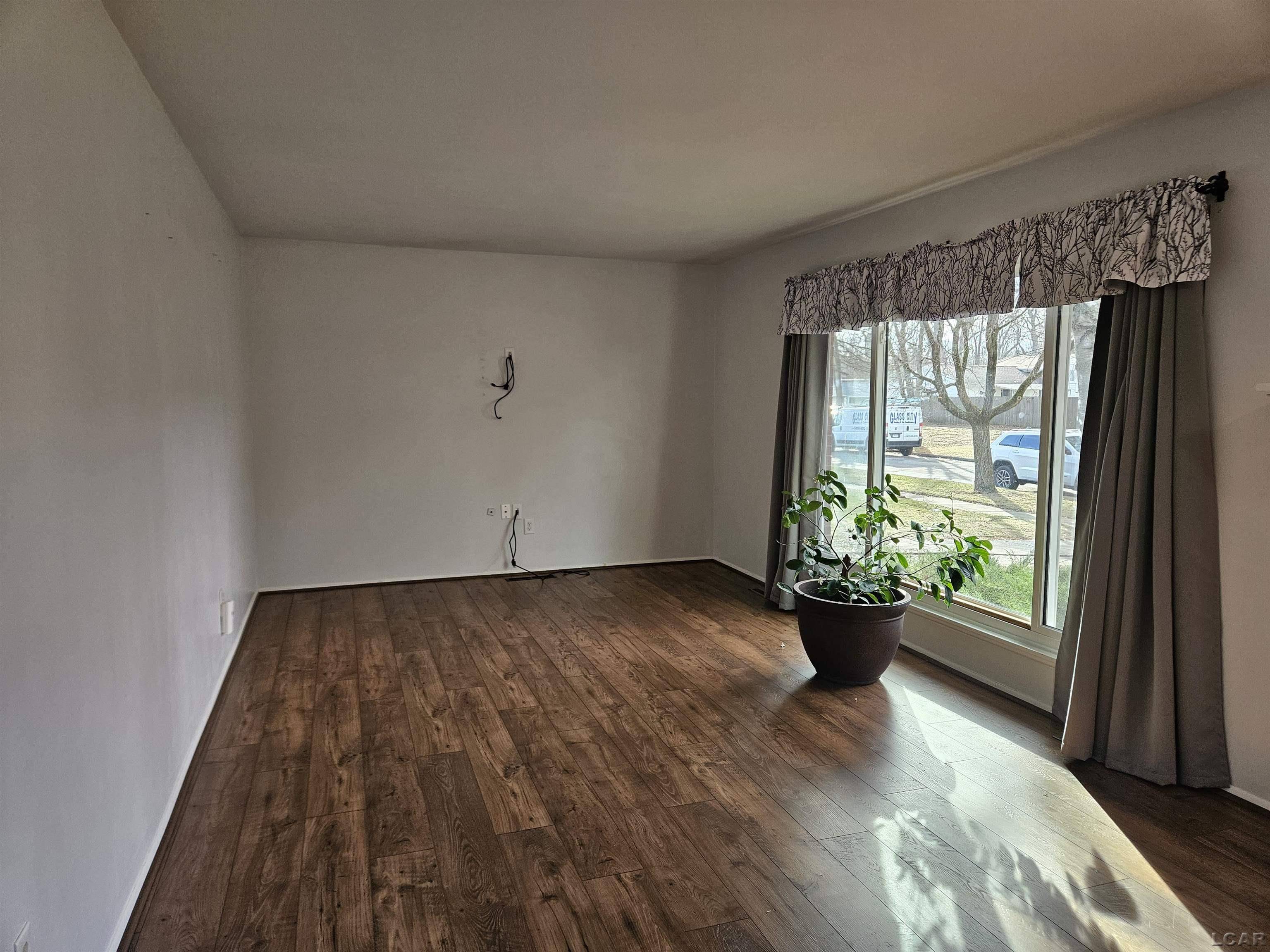 Lambertville, MI 48144,7076 Ridgedale LN