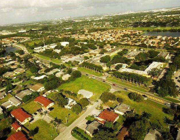 Dania Beach, FL 33004,4041 SW 52nd Street