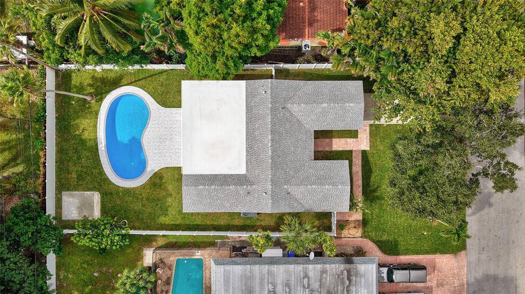 Pompano Beach, FL 33060,728 NE 7th St