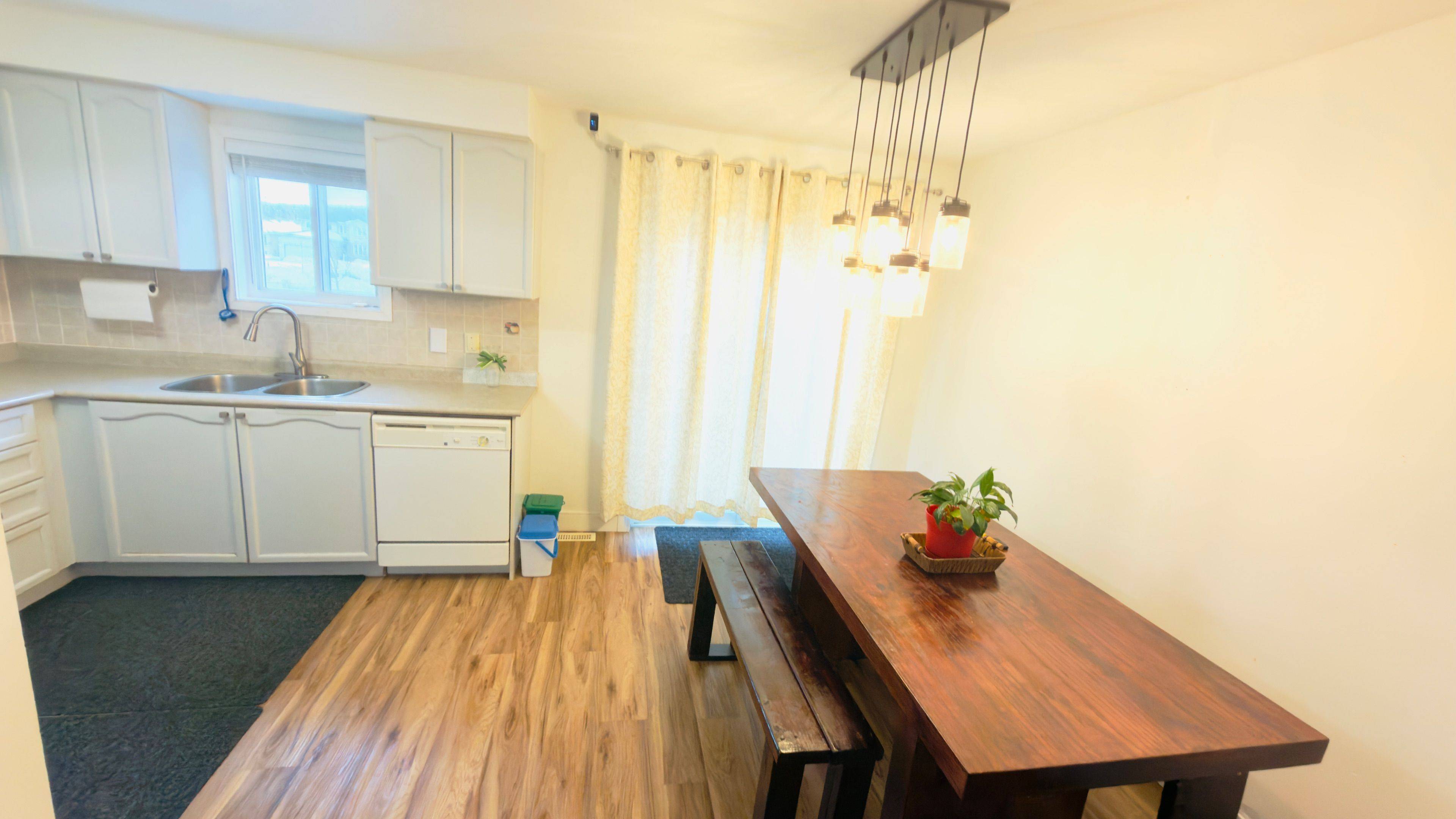 Barrie, ON L4N 0R4,150 Sproule DR