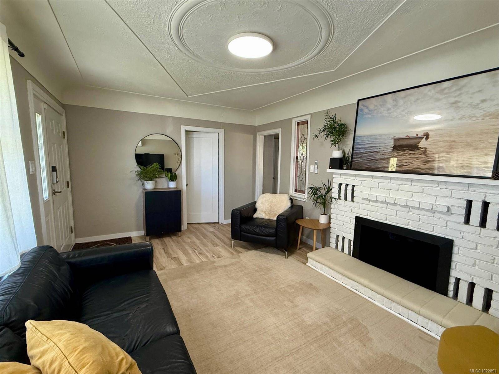 Saanich, BC V9A 0A1,3350 Wascana St