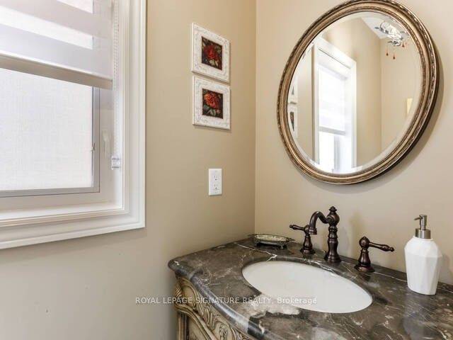 Vaughan, ON L6A 0N4,275 Lauderdale DR