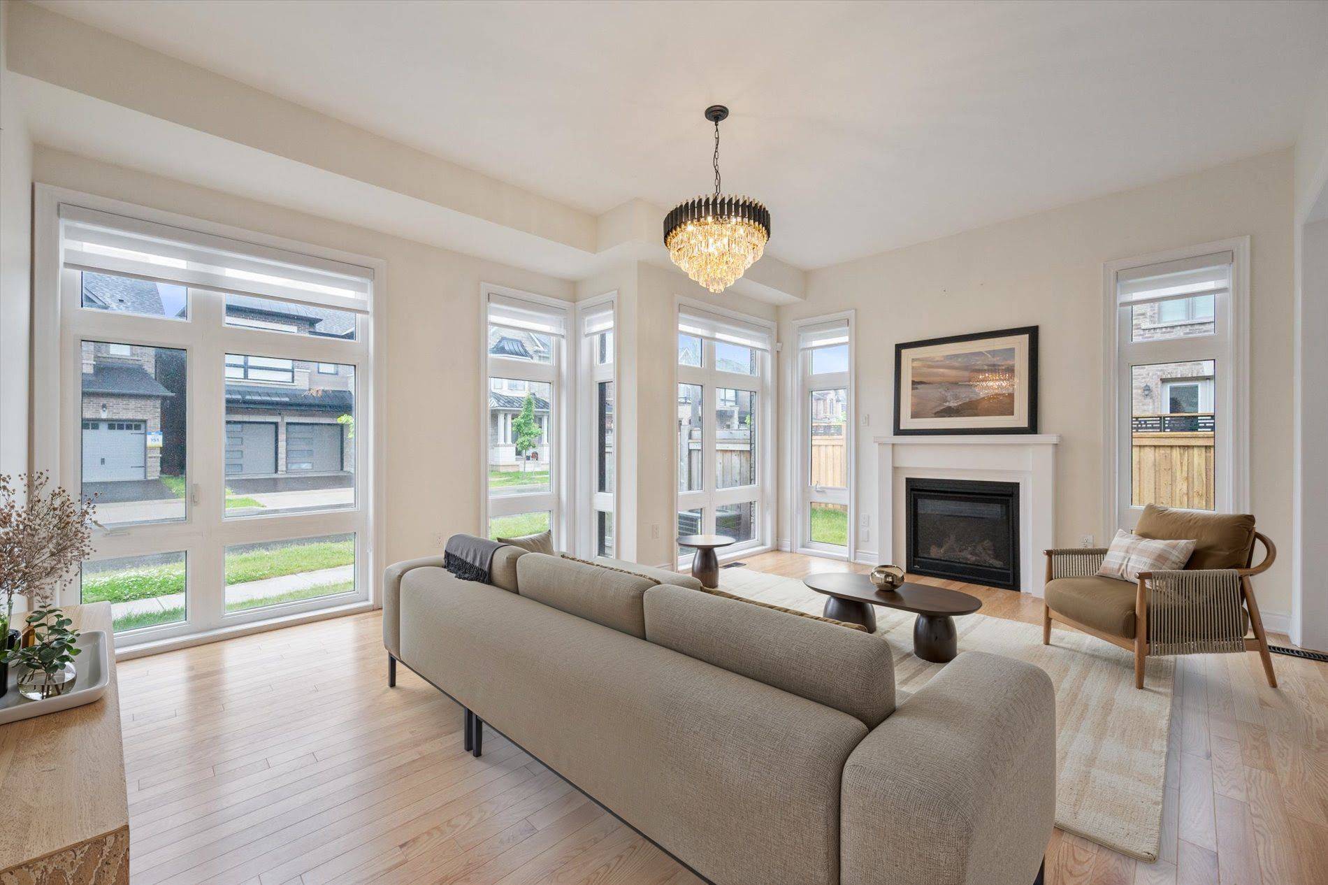 Oakville, ON L6M 5L6,2417 Edward Leaver TRL