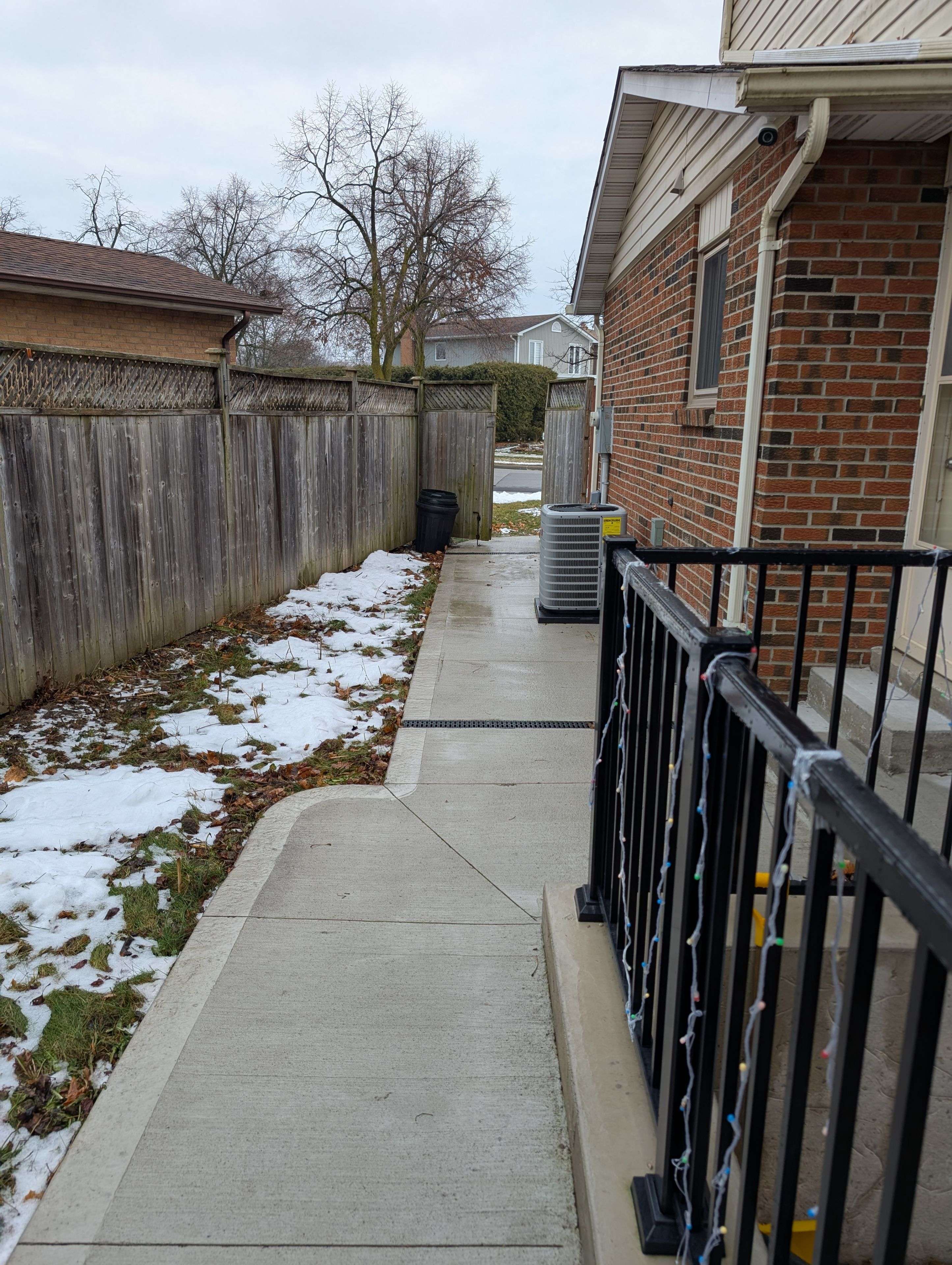 Brampton, ON L6Y 2K1,72 Norbert RD #Basement