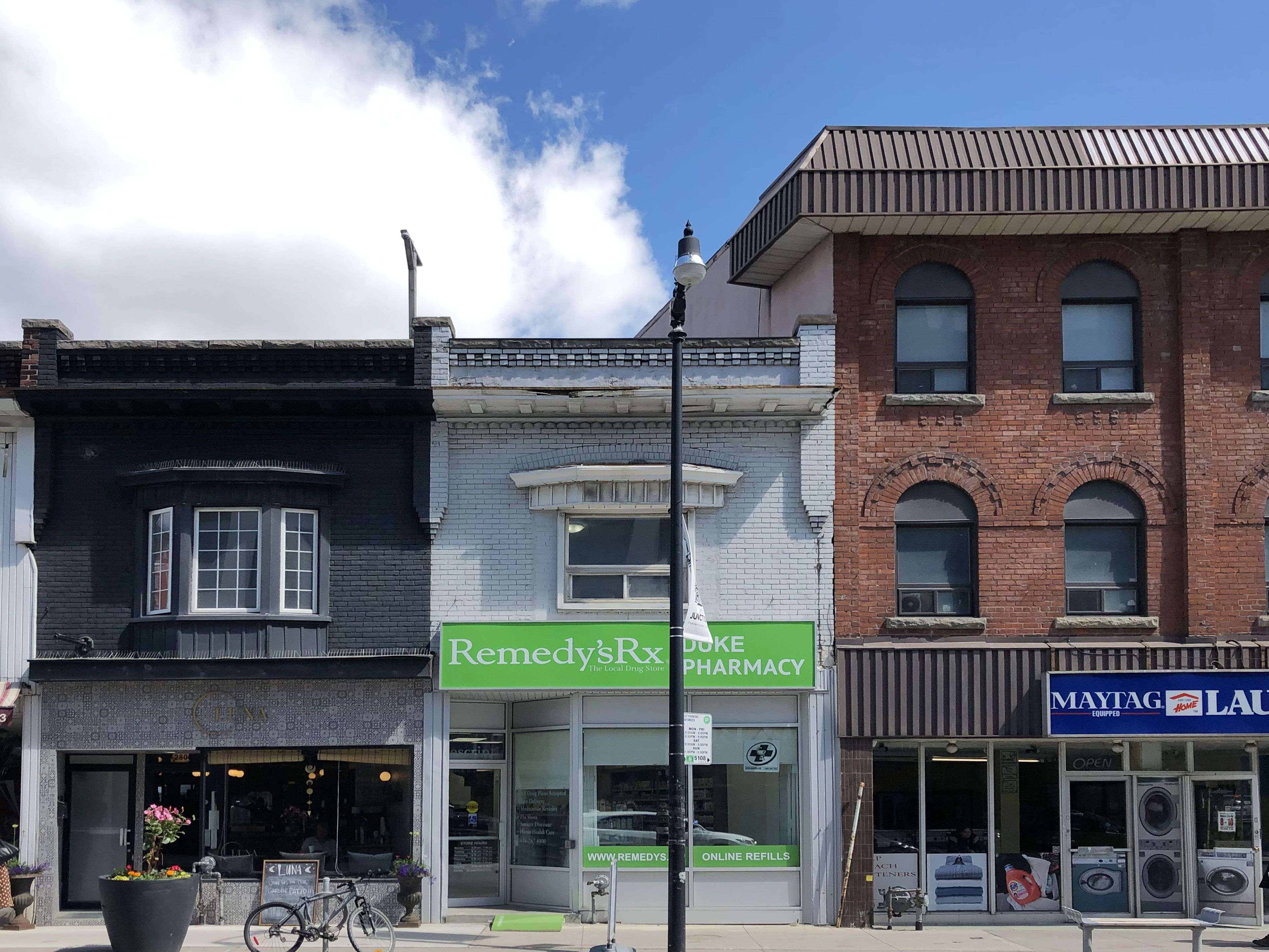 Toronto W02, ON M6P 1Y5,2798 Dundas ST W