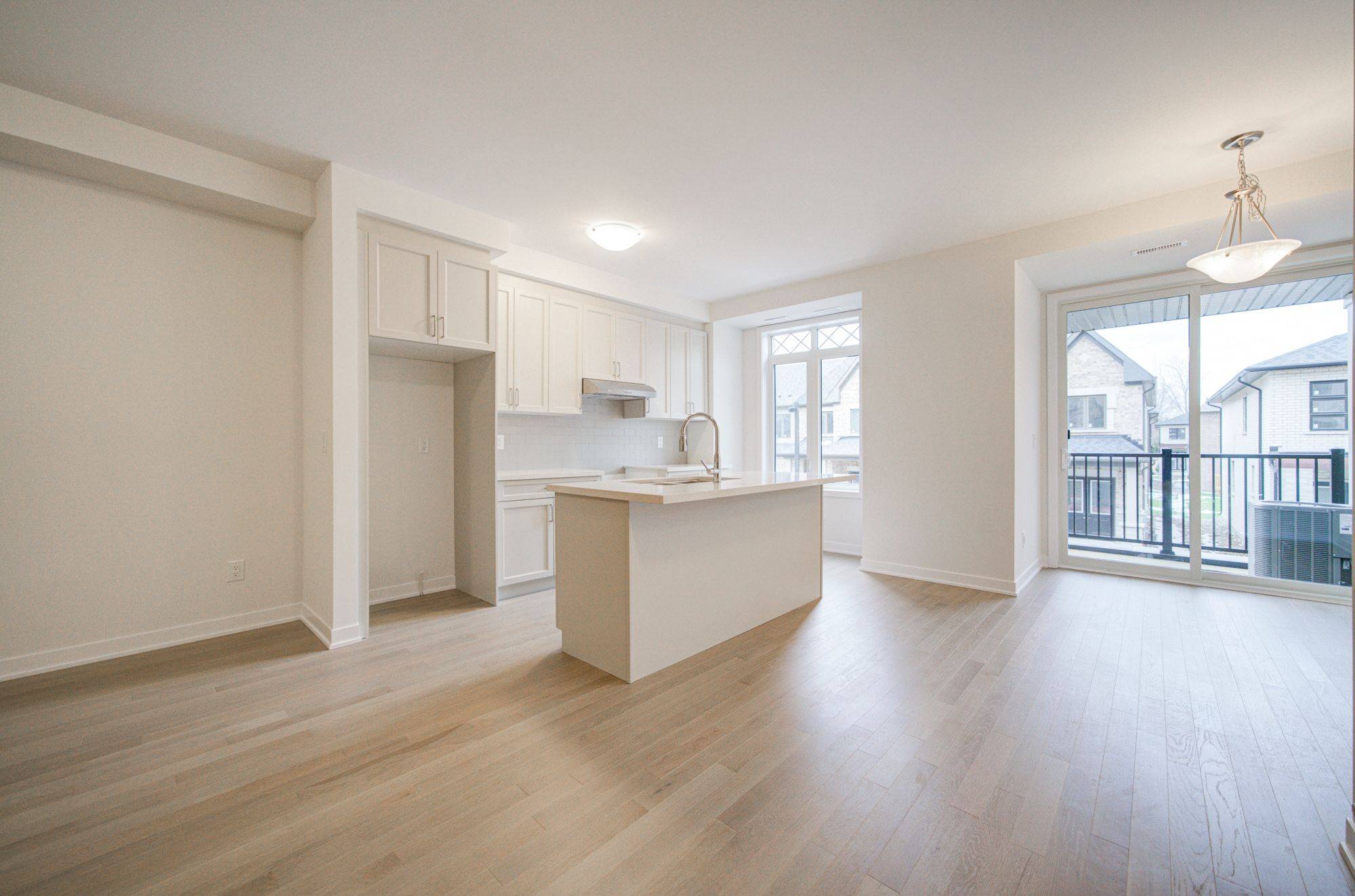 Markham, ON L3R 3X3,23 John Canning WAY