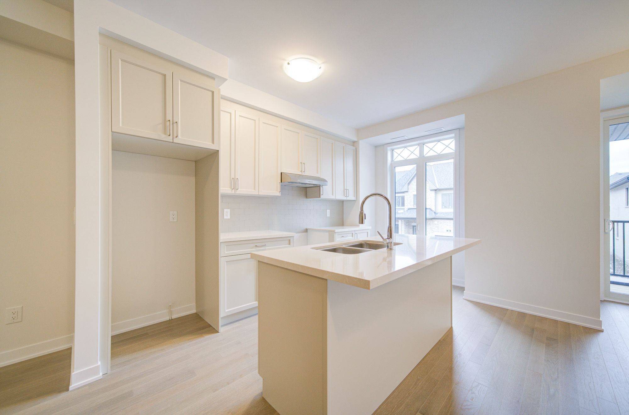 Markham, ON L3R 3X3,23 John Canning WAY