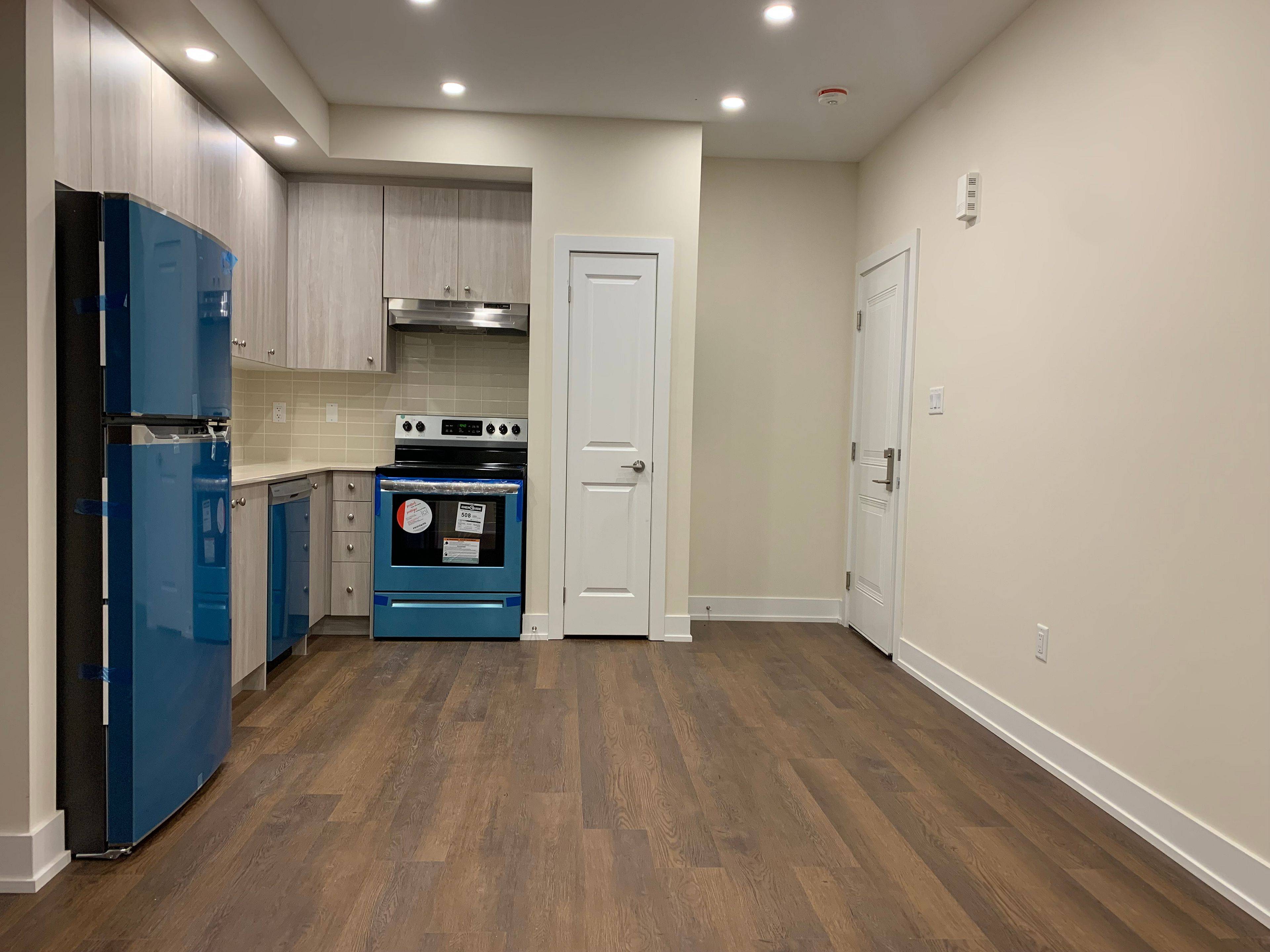 Richmond Hill, ON L4E 3K2,1 Bond CRES #272