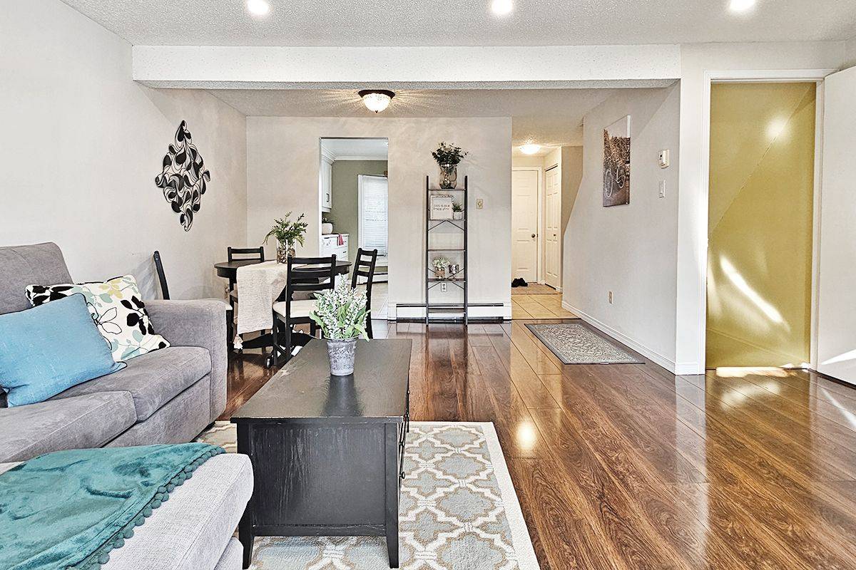 Halton Hills, ON L7J 2W2,12 Hill ST