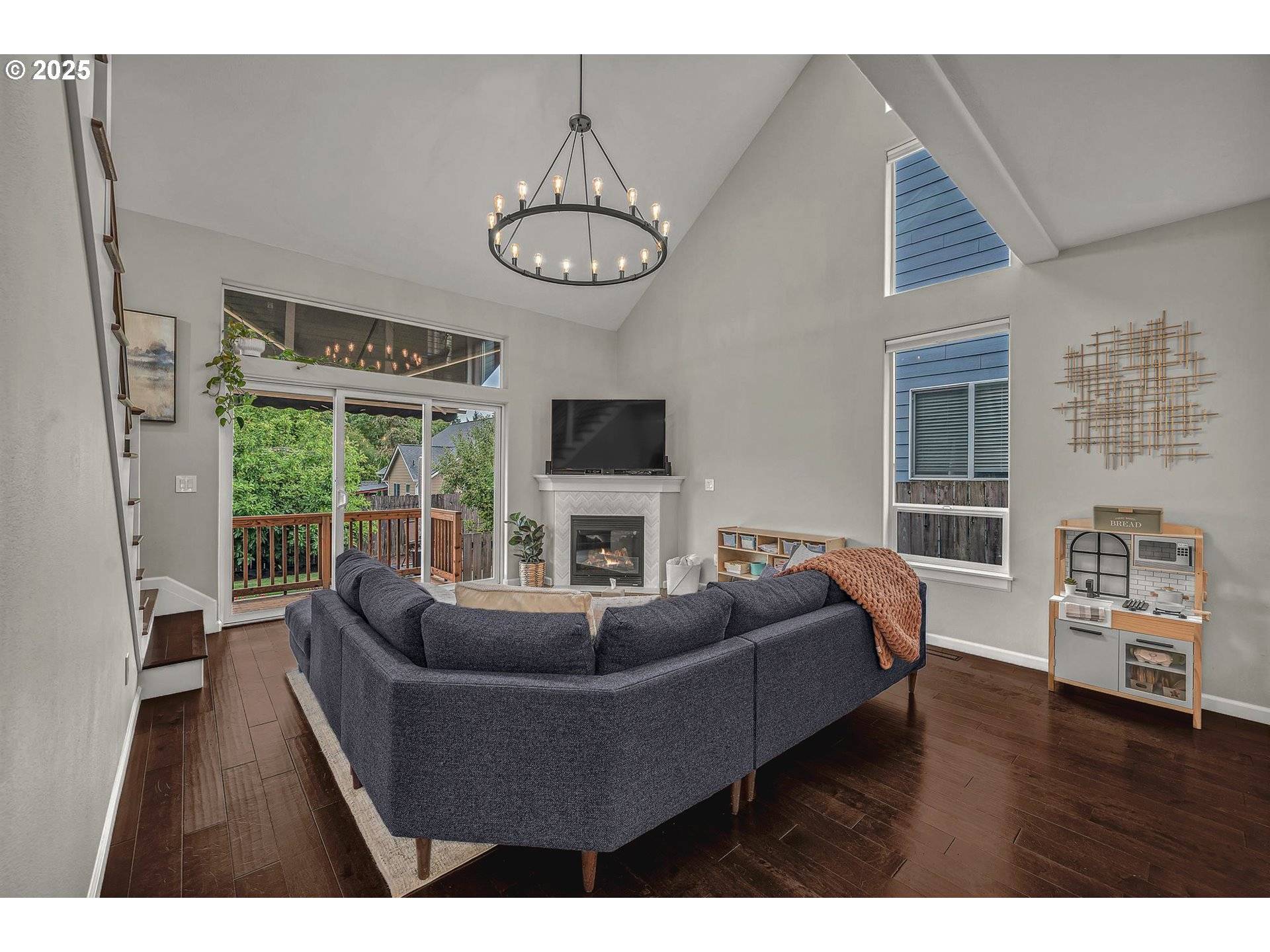 St Helens, OR 97051,35120 BURT RD