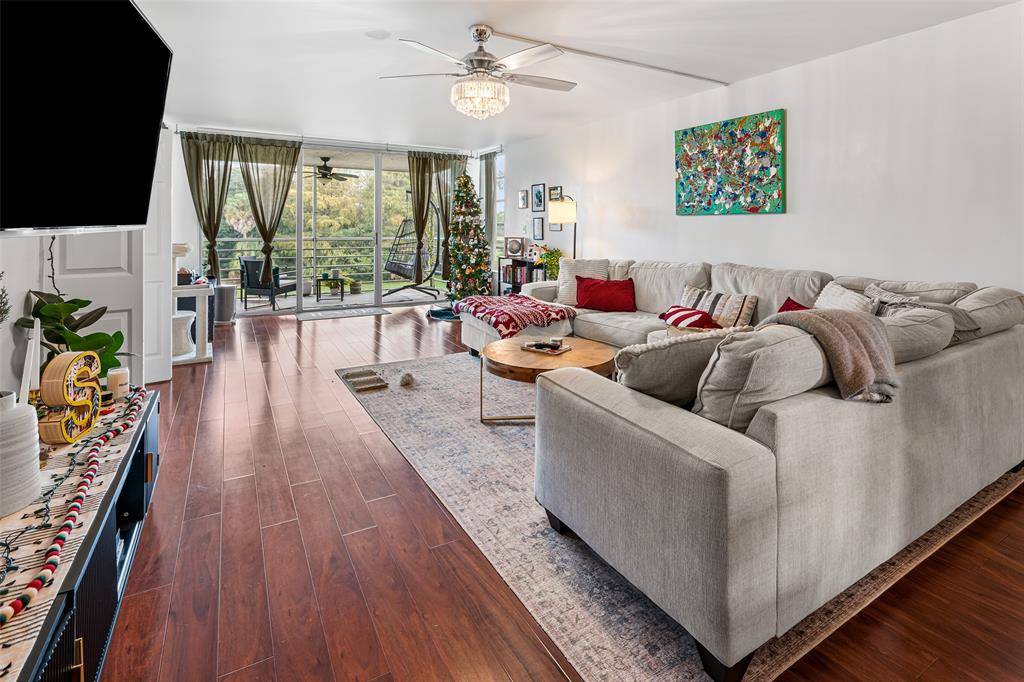 Pompano Beach, FL 33069,3930 Oaks Clubhouse Dr #304