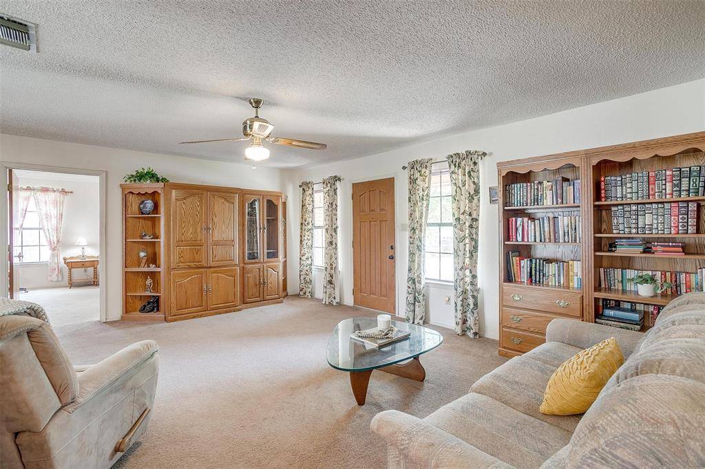 Weatherford, TX 76086,801 E 3rd Street