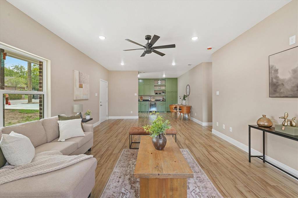 Fort Worth, TX 76106,3105 N Pecan Street