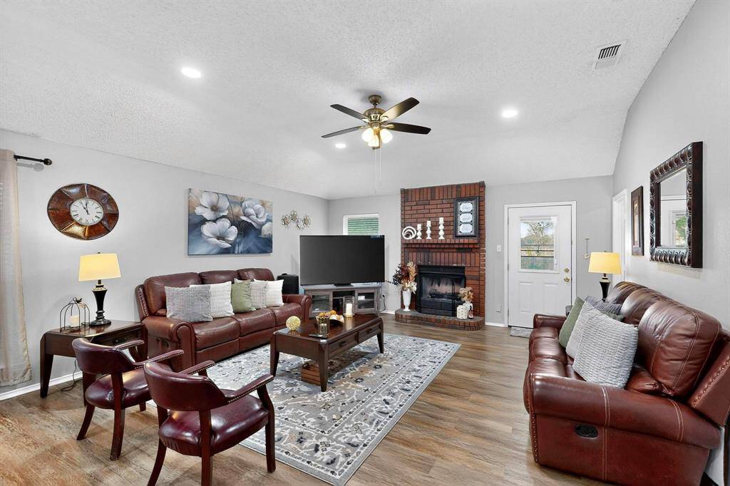 Saginaw, TX 76179,821 Parkwest Boulevard