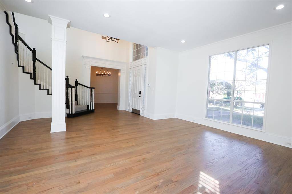 Dallas, TX 75287,5104 Lincolnshire Court