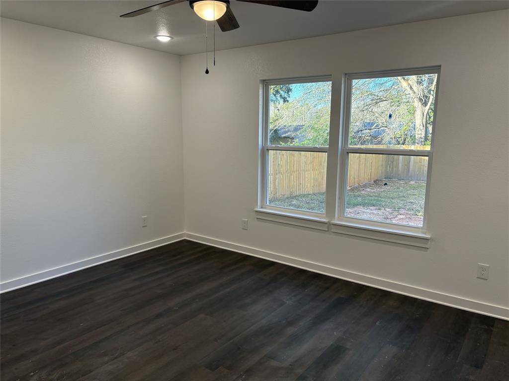 Mineola, TX 75773,509 Giraud