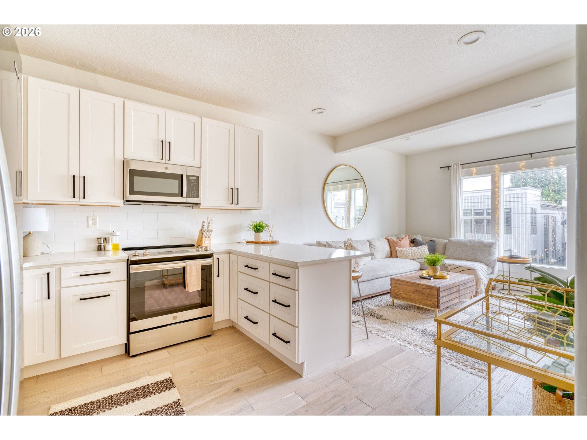 Portland, OR 97214,2008/2010 SE 11TH AVE