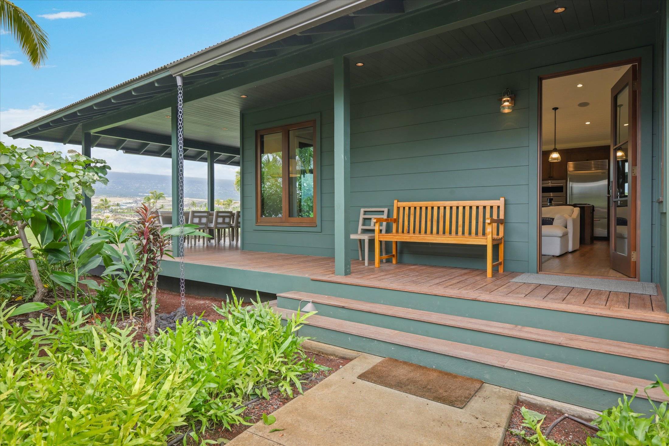 Kailua-kona, HI 96740,73-4711 AUKAI PL #13