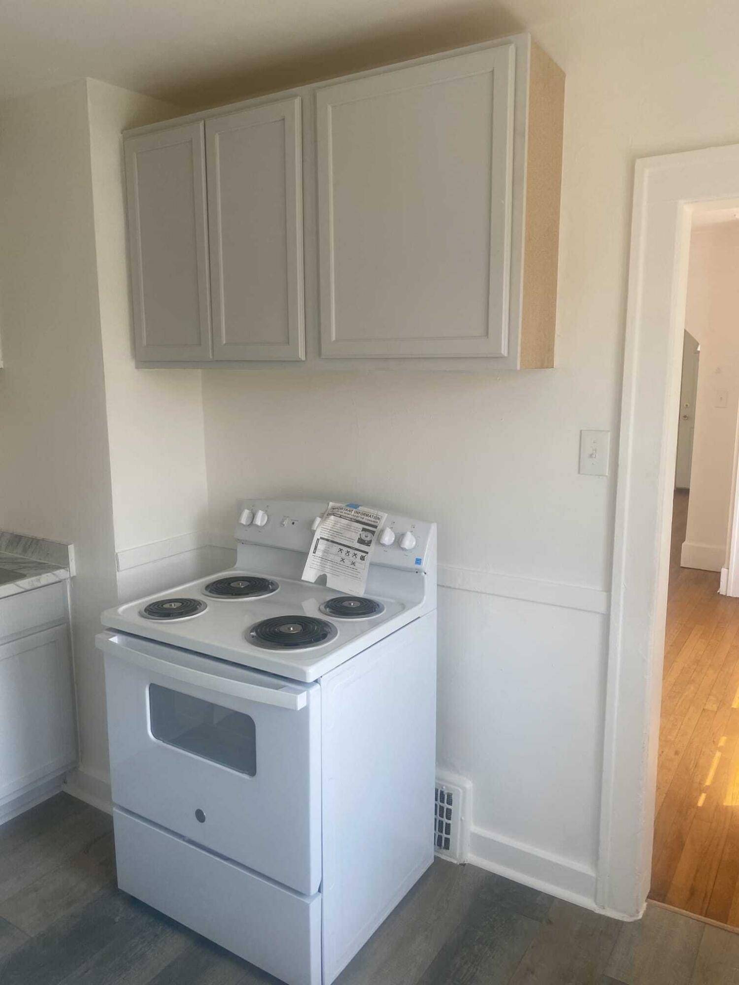 Detroit, MI 48205,14069 Saratoga AVE #1