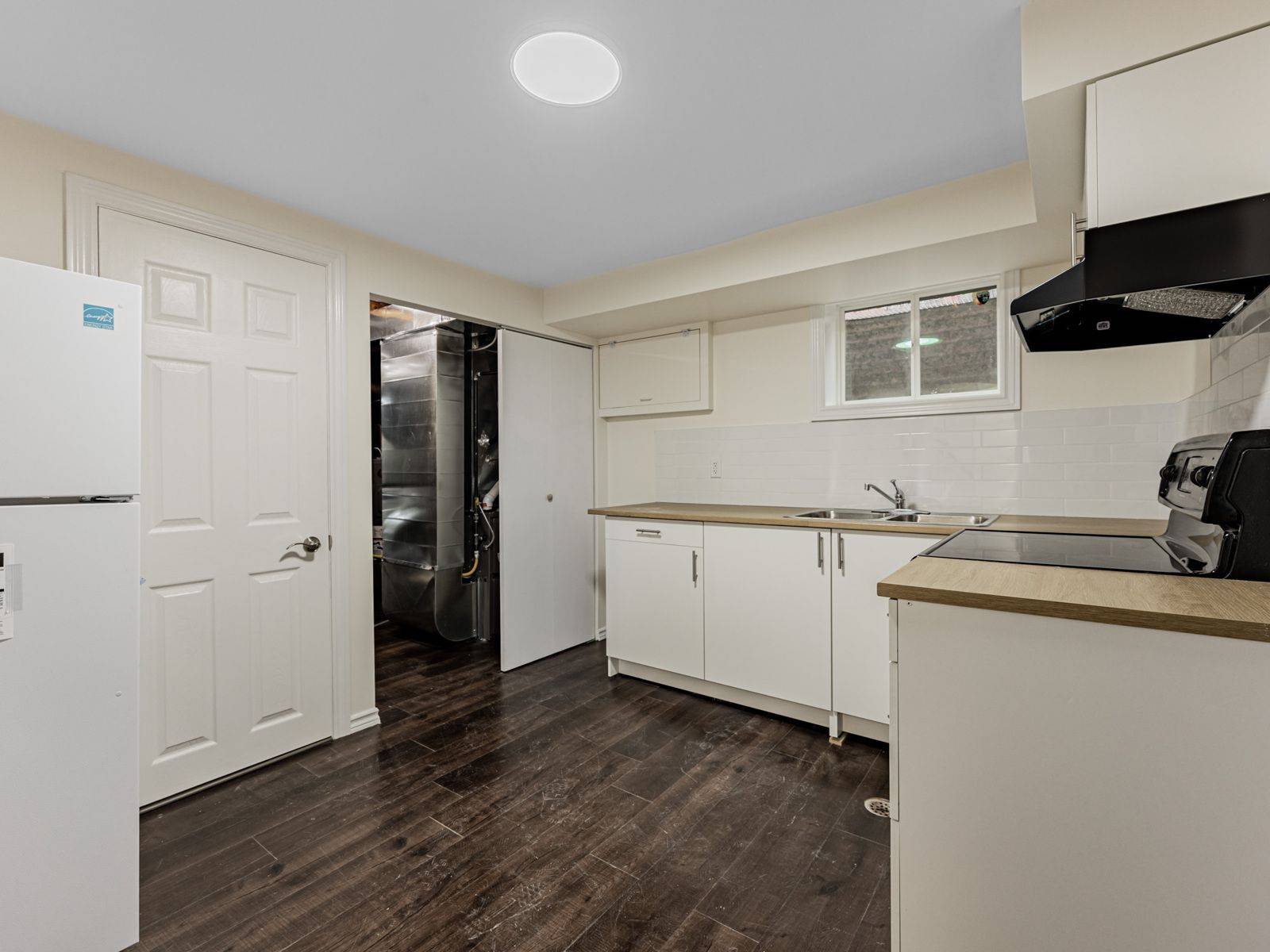 Toronto C15, ON M2J 2W9,157 Angus DR #Basement