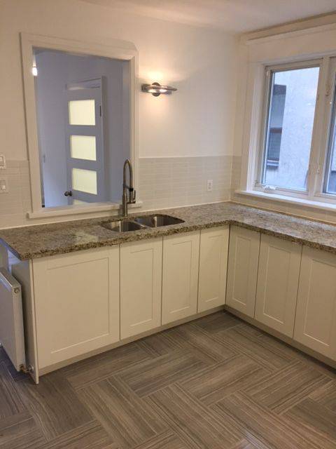 Toronto C02, ON M6E 3H3,734 St Clair AVE W #1