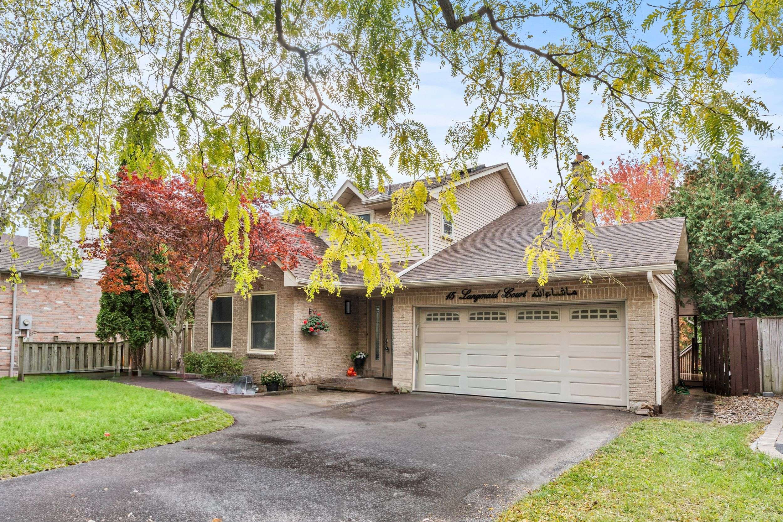 Whitby, ON L1N 6M7,15 Langmaid CT