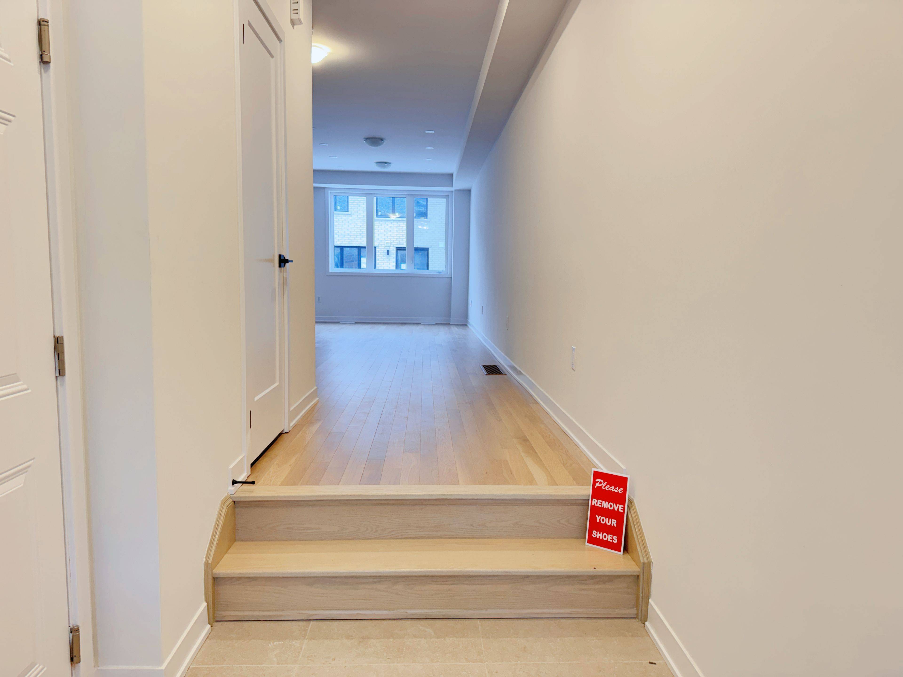 Markham, ON L3R 3X3,7 Anna Russell WAY