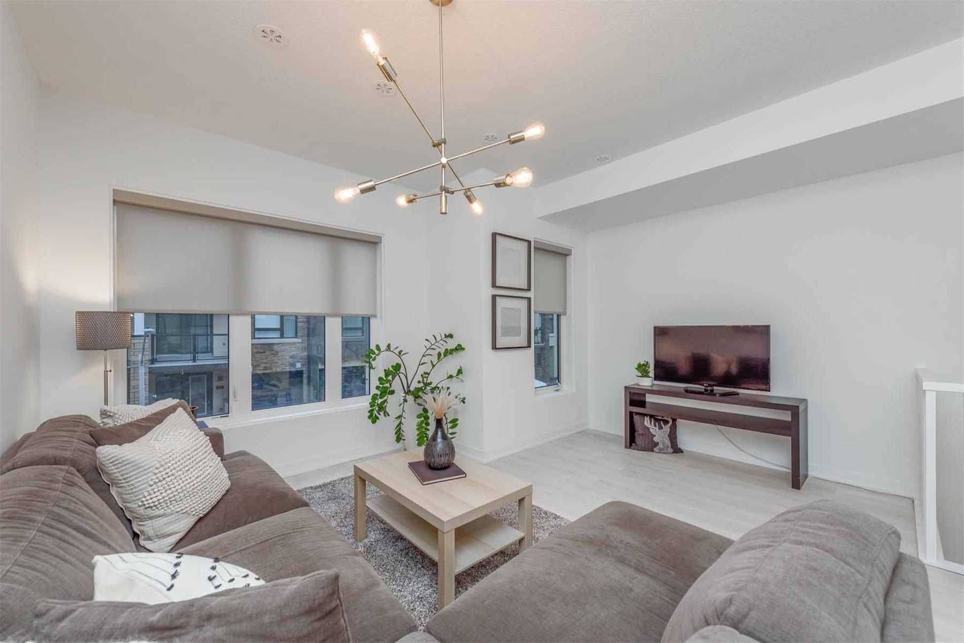 Burlington, ON L7T 0C4,1095 Cooke BLVD #30